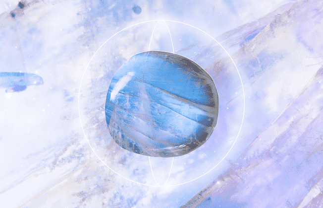 Moonstone Healing Crystal: Harness the Power of the Moon