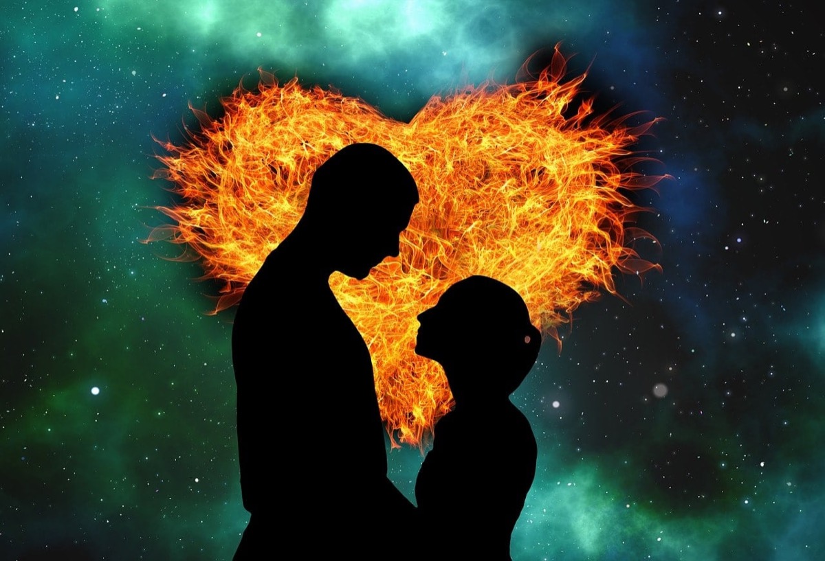 Law of Attraction Guide: Attract Love This 2019